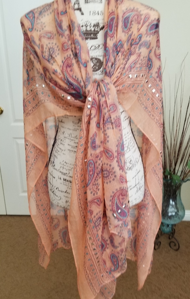 NWOT Women's Peach Color Paisley Print Wrap